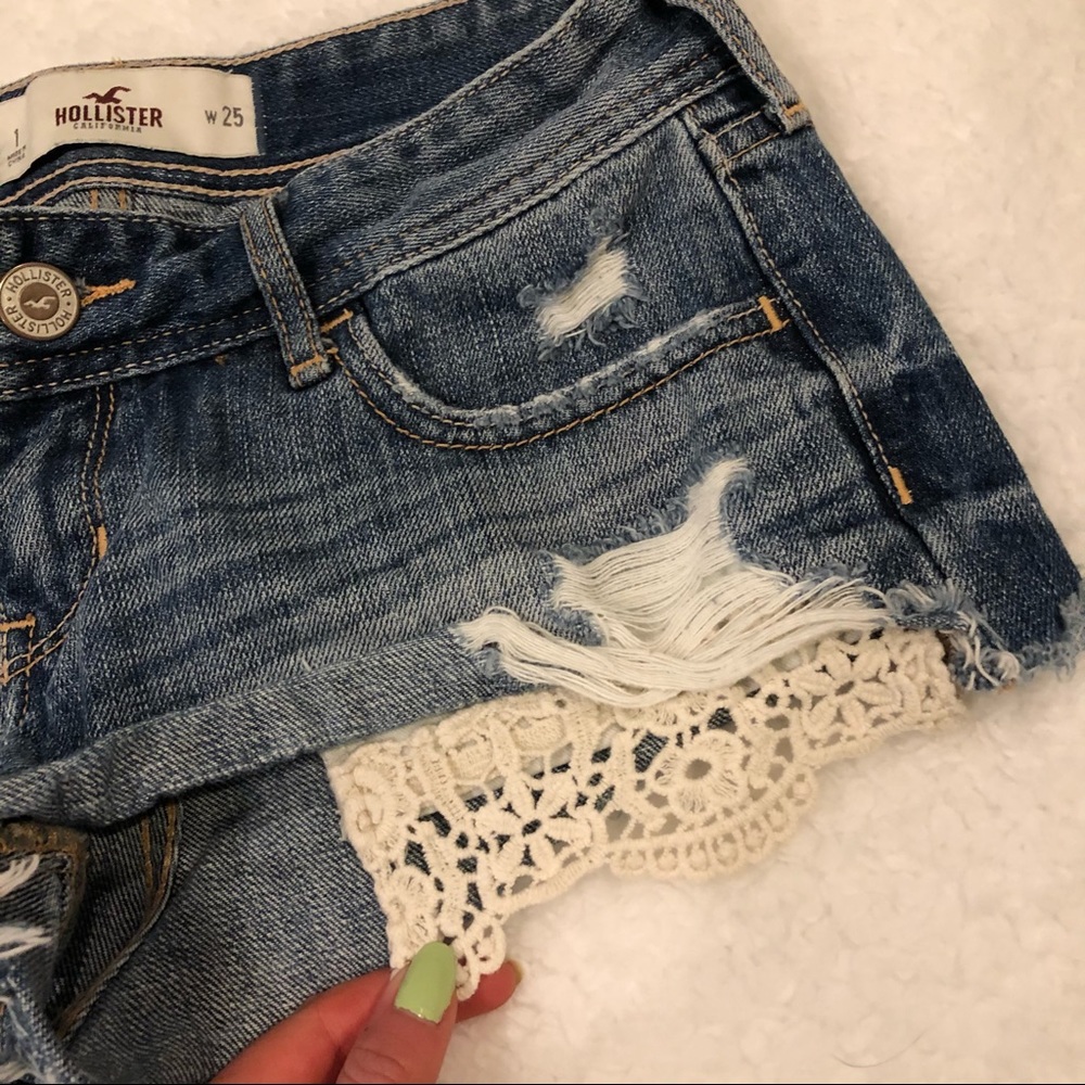 Denim lace pocket shorts